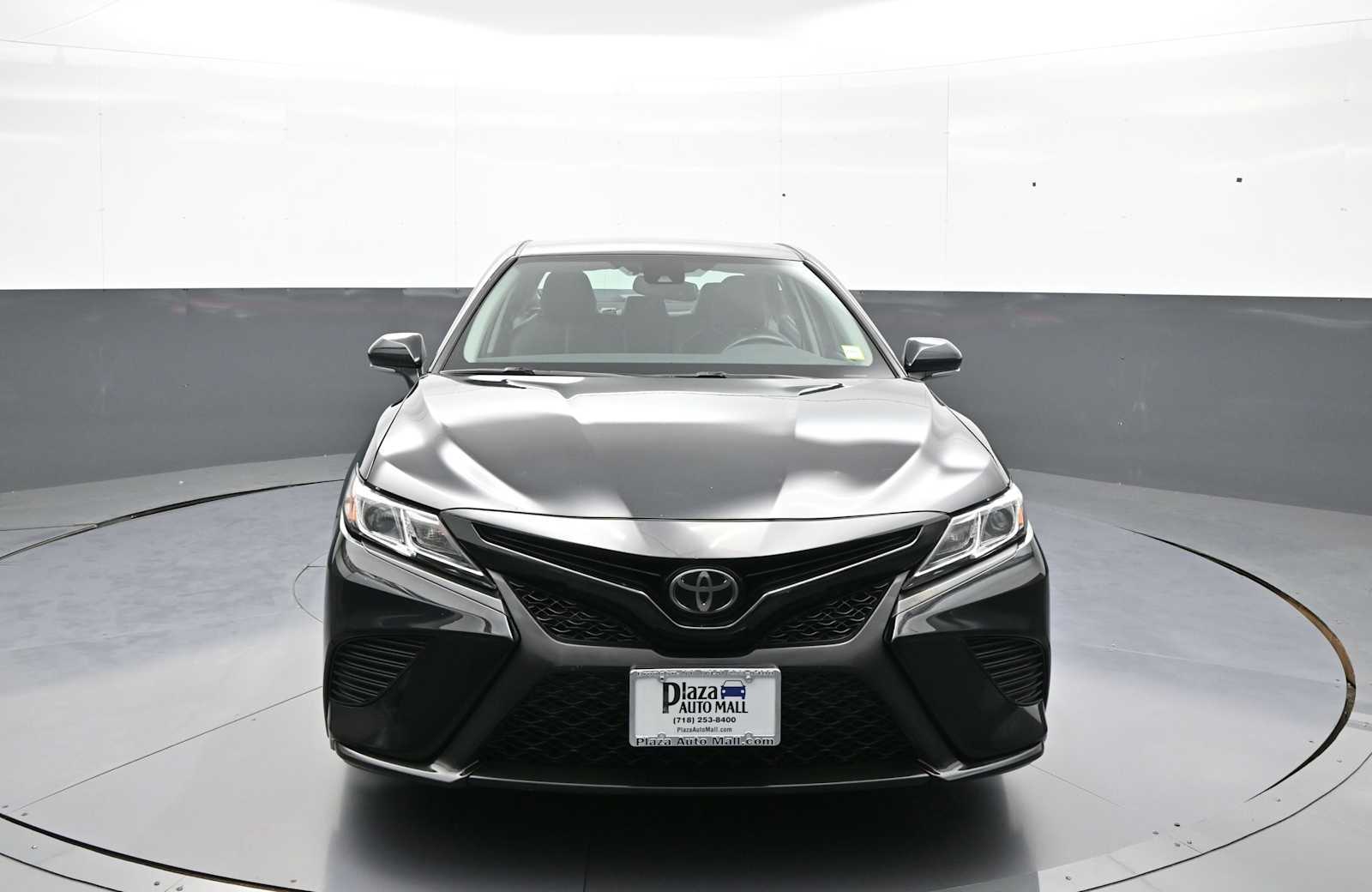 Midnight Black Metallic 2019 Toyota Camry Sedan Front-Wheel Drive 8-Speed Automatic