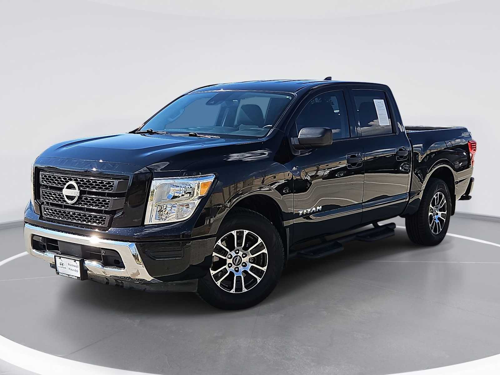 2023 Nissan Titan SV