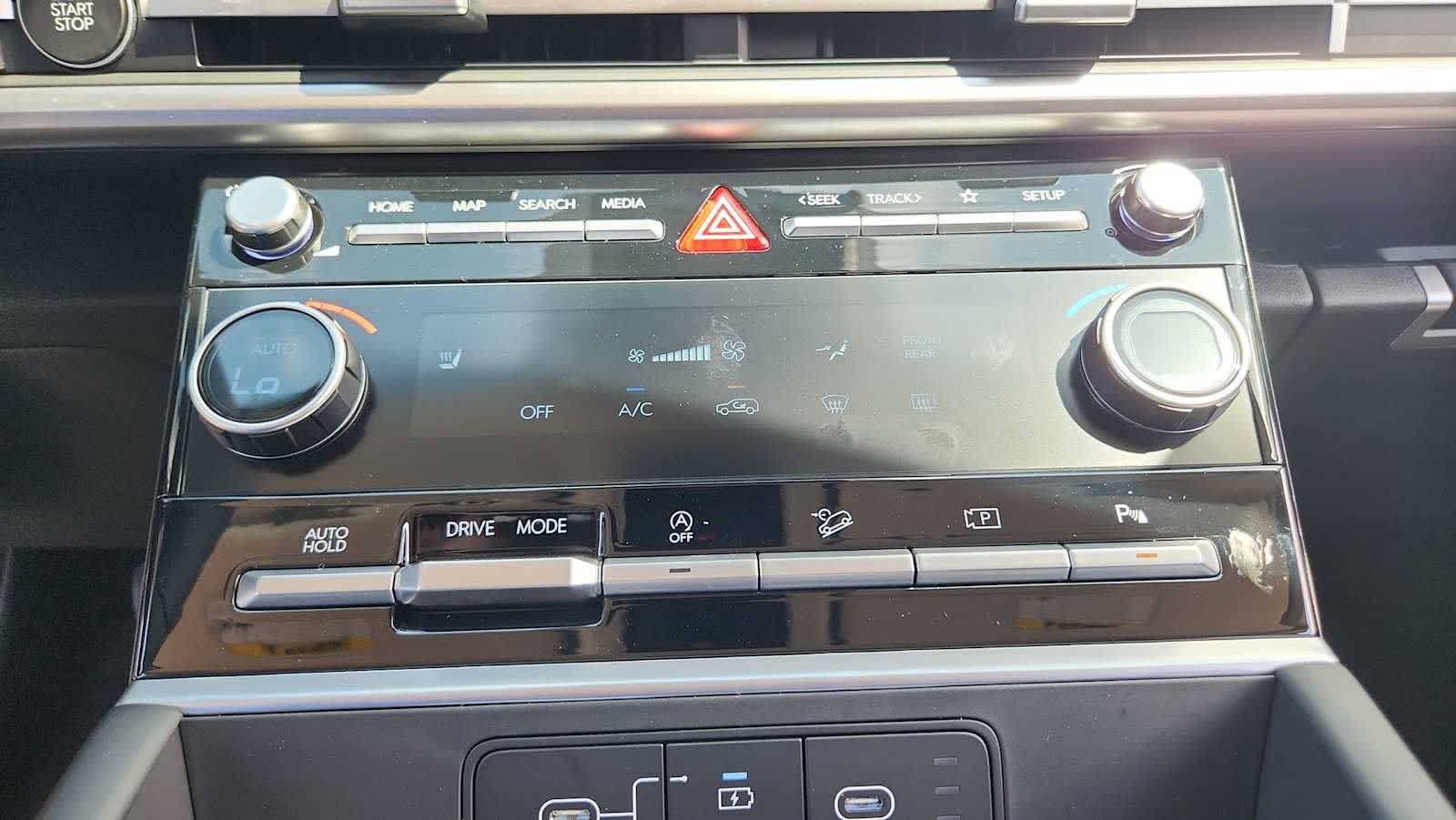 2026 Hyundai Santa Fe SEL - Photo 18