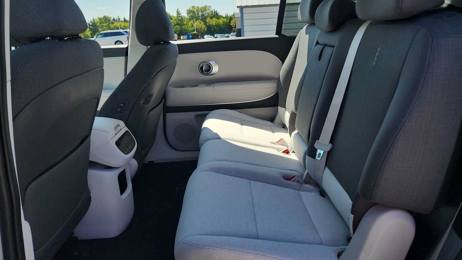 2026 Hyundai IONIQ 9 SE - Photo 24