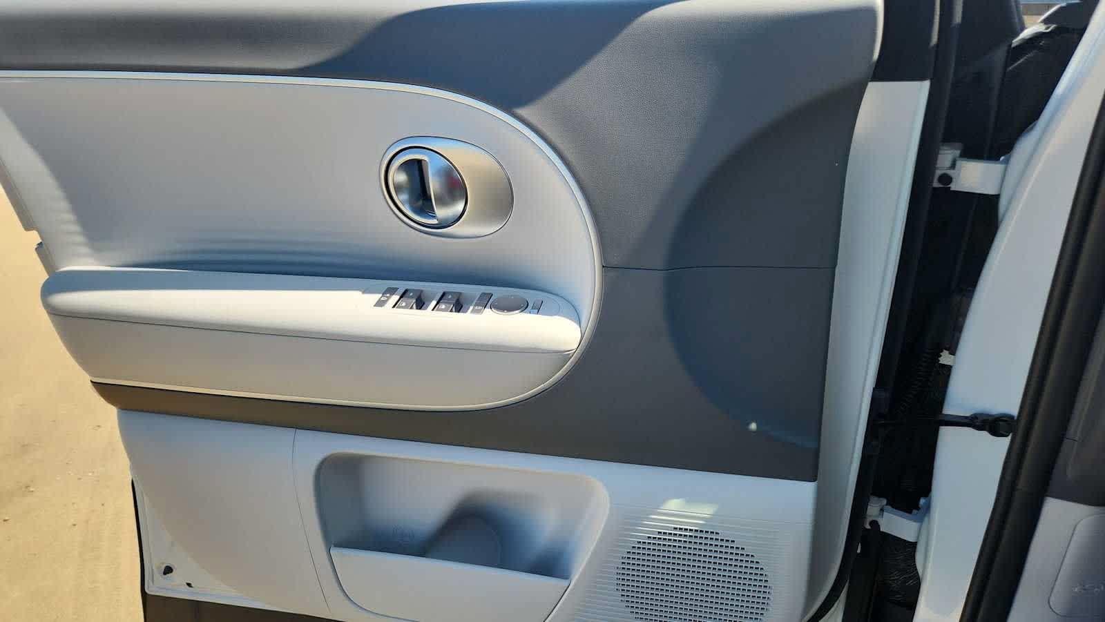 2026 Hyundai IONIQ 9 SE - Photo 23