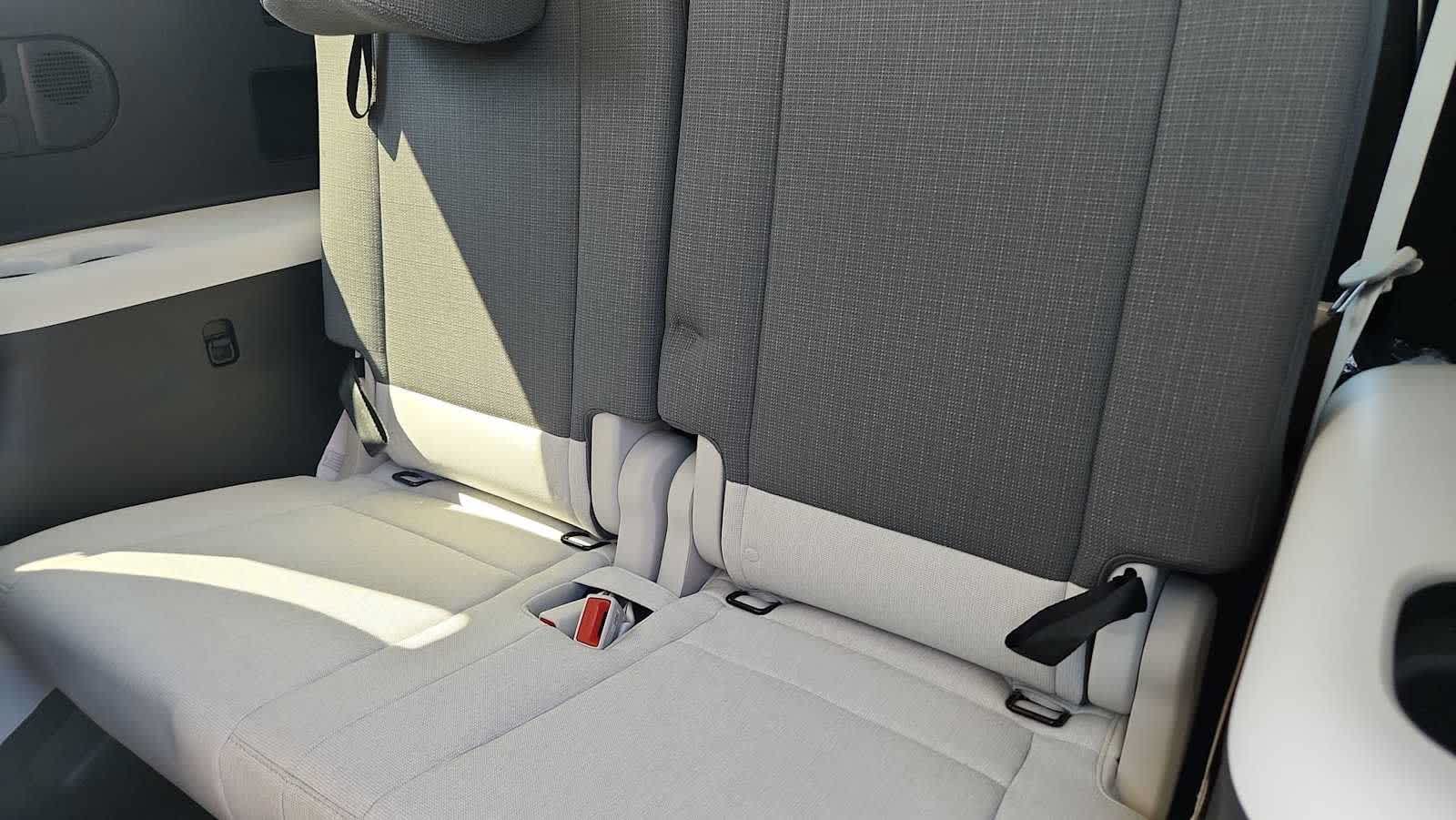 2026 Hyundai IONIQ 9 SE - Photo 25