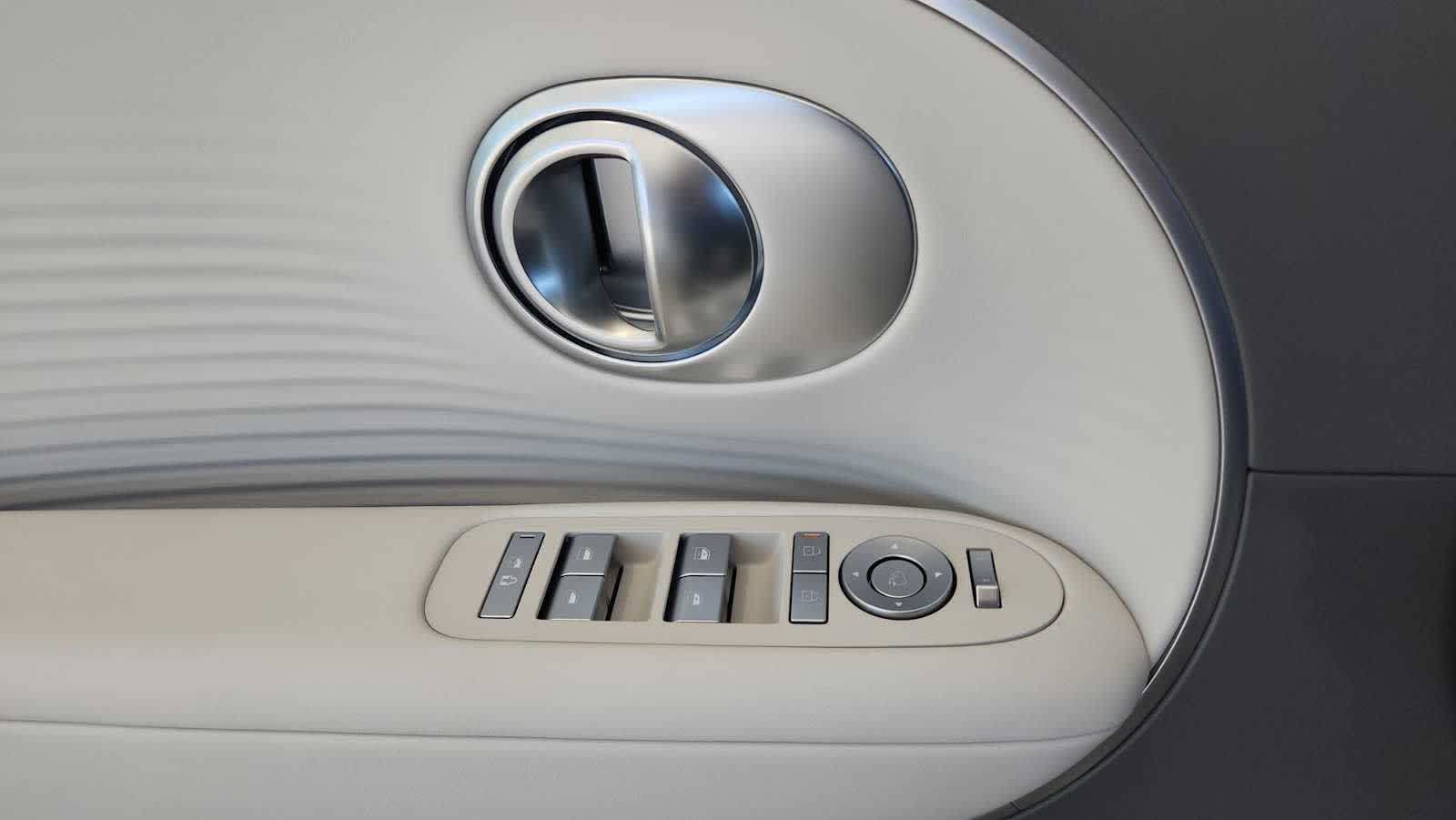 2026 Hyundai IONIQ 9 SEL - Photo 15