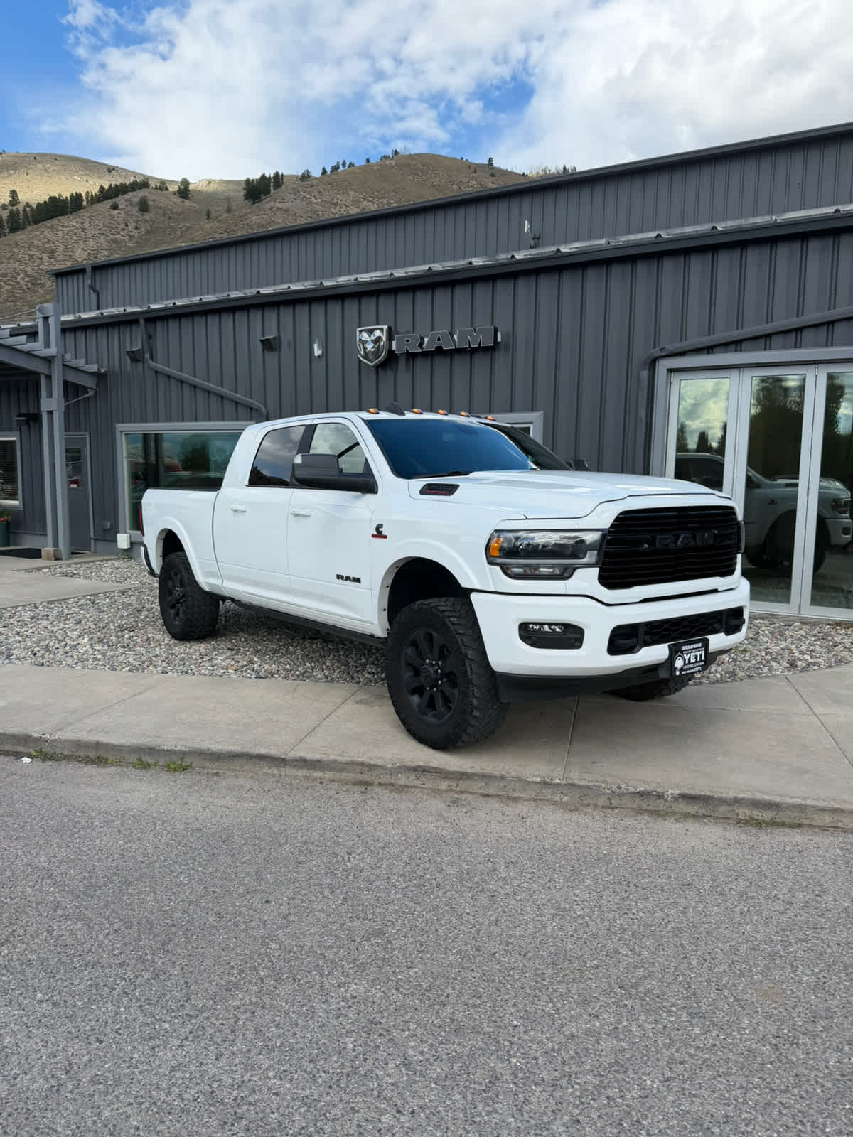 2021 RAM 3500 Laramie Mega Cab 4WD