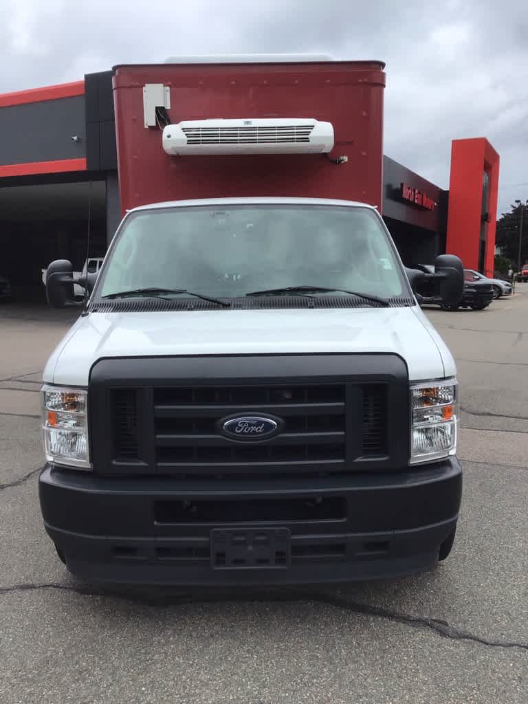  2024 Ford E-Series Chassis E-350 SD Cutaway SB RWD   