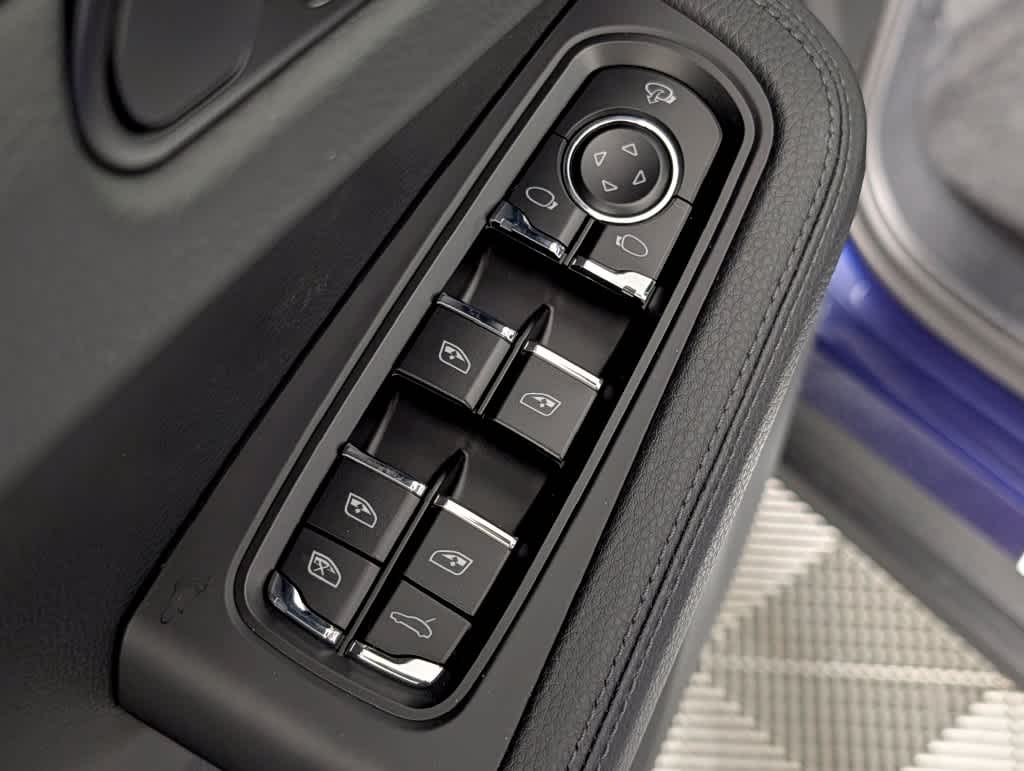 New 2026 1A/Gentian Blue Porsche  image 27