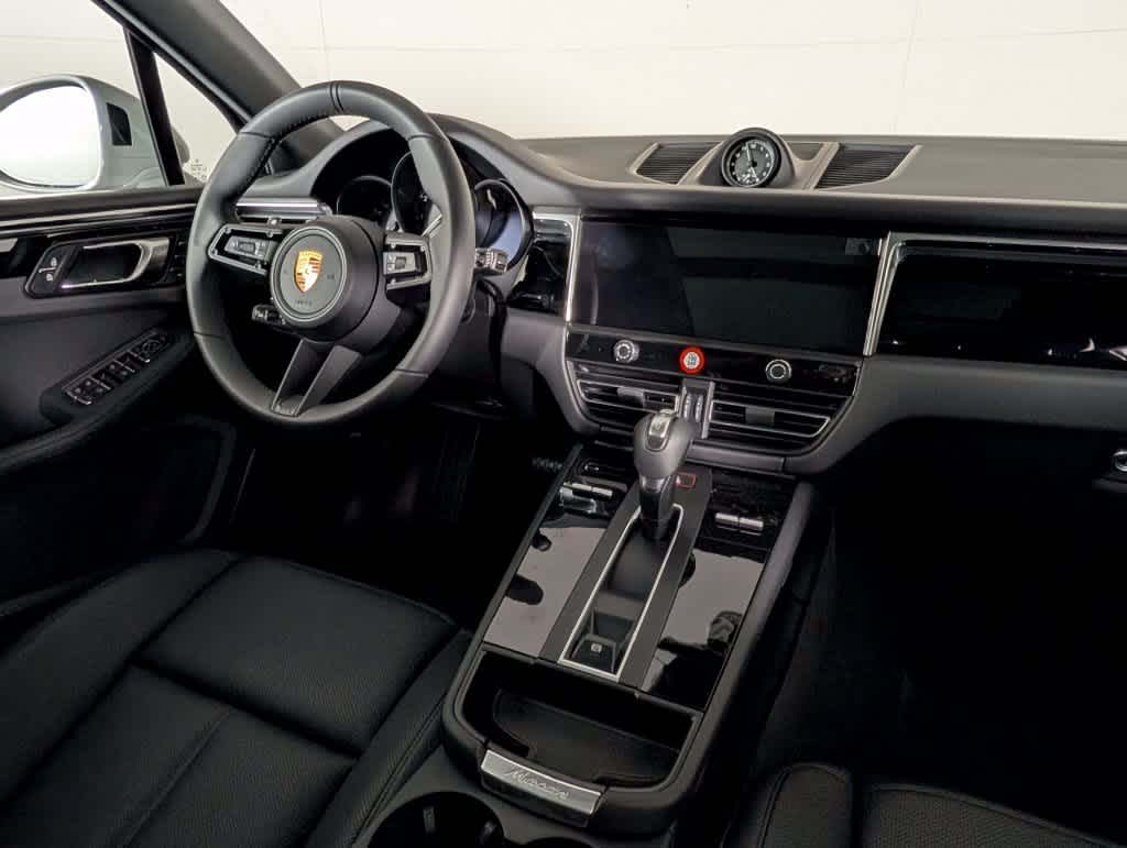 Used 2026 CHALK/STD-INT-IN-BLK Porsche  image 22