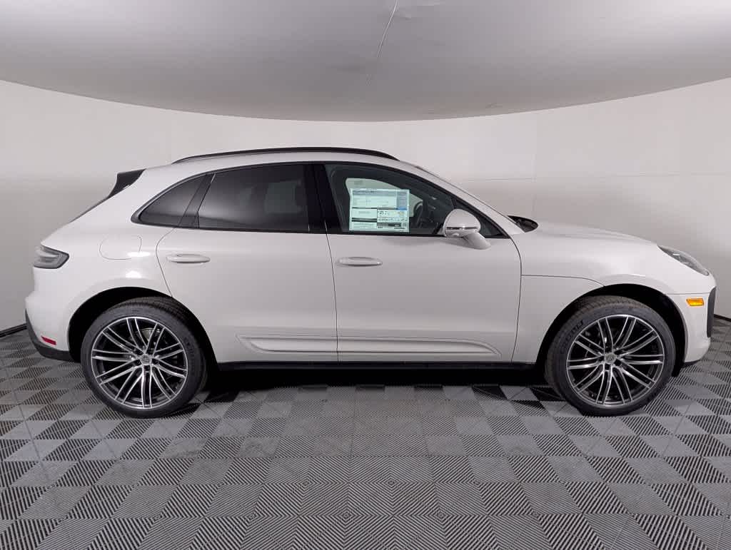 Used 2026 CHALK/STD-INT-IN-BLK Porsche  image 8