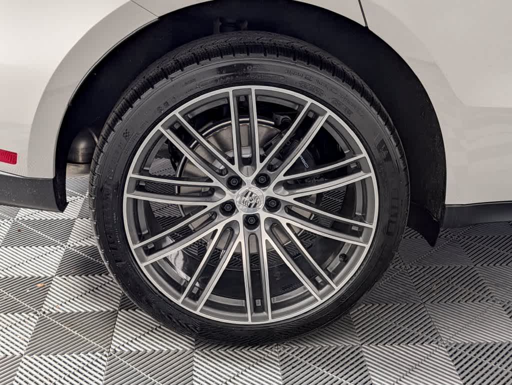 Used 2026 CHALK/STD-INT-IN-BLK Porsche  image 13