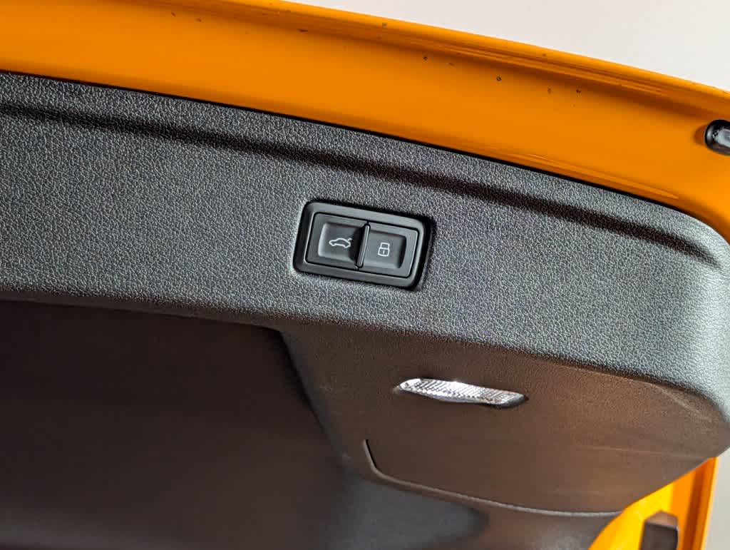 Used 2022 ORANGE/BLACK Audi  image 18