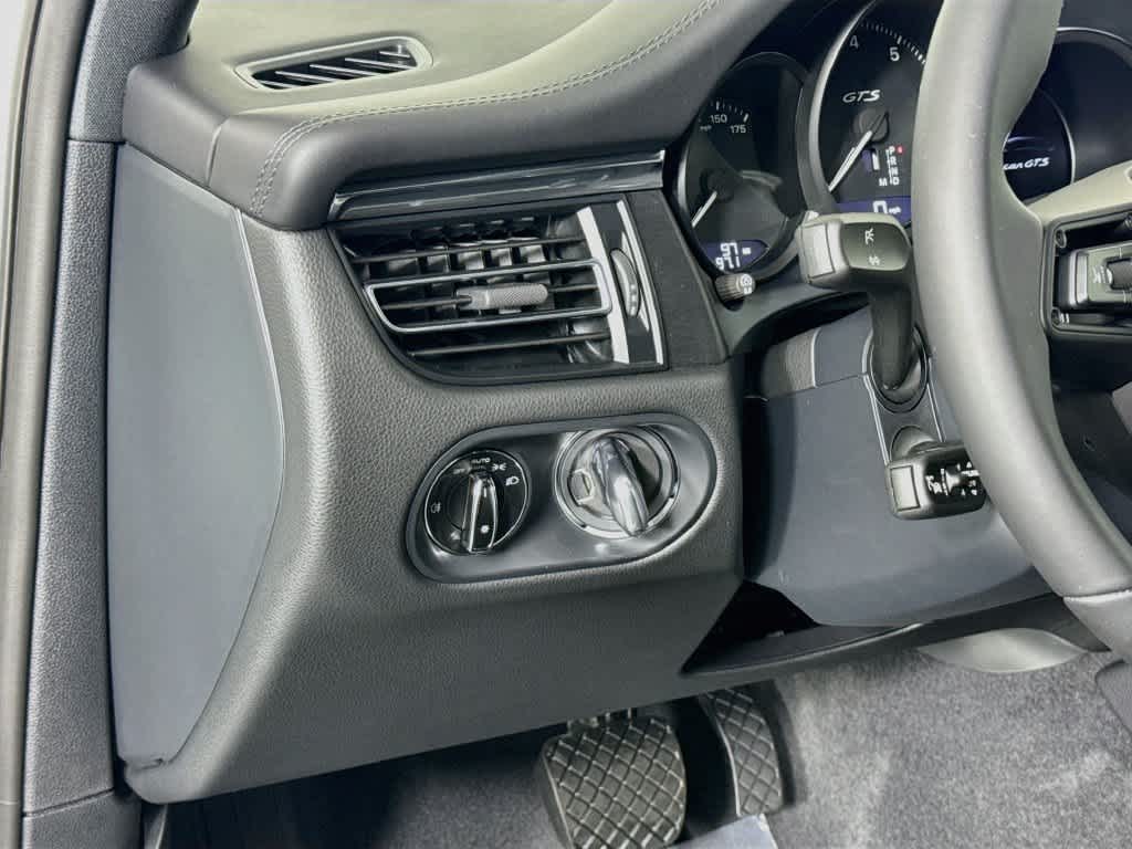 New 2026 0Q/Whit Porsche GTS image 11