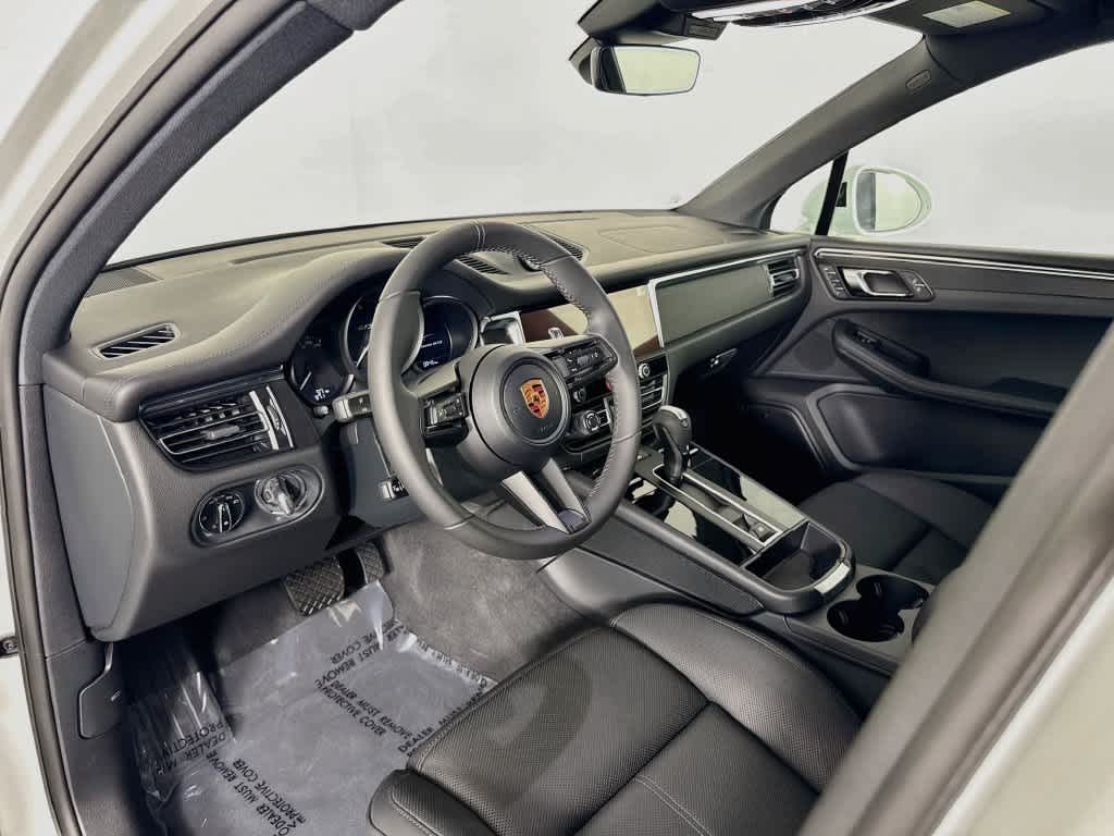 New 2026 0Q/Whit Porsche GTS image 4