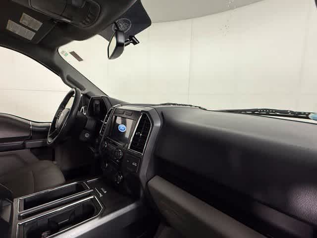 Used 2016 Oxford White Ford XLT image 31