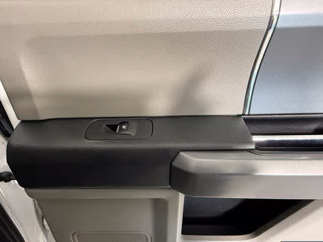 Used 2016 Oxford White Ford XLT image 26