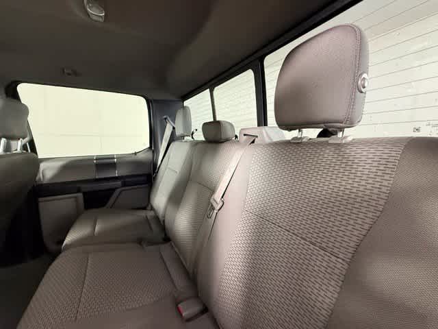 Used 2016 Oxford White Ford XLT image 25