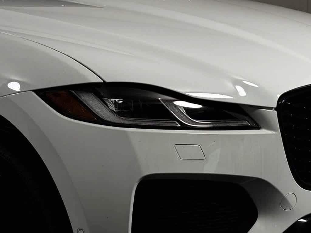 New 2026 Fuji White Jaguar R-Dynamic S image 13