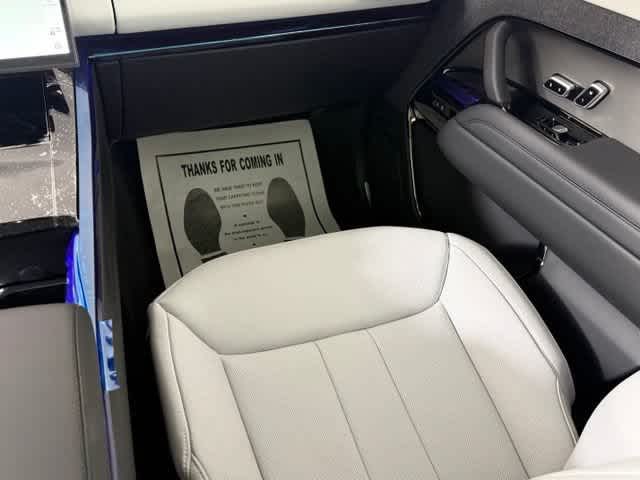 New 2026 Borasco Grey Metallic Land Rover Dynamic SE image 29