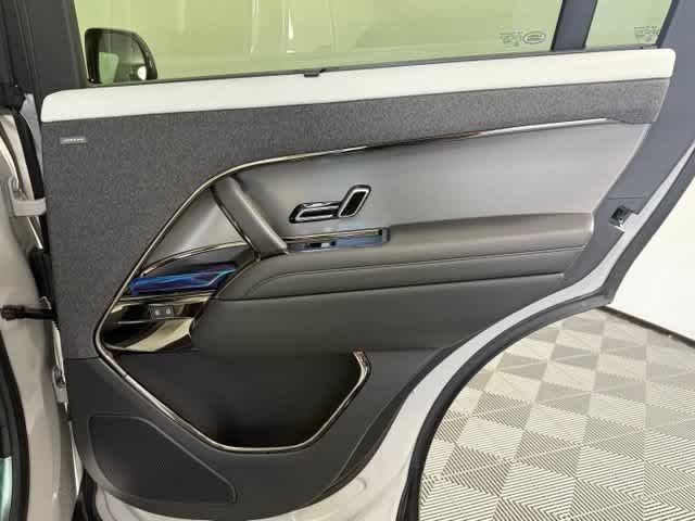 New 2026 Borasco Grey Metallic Land Rover Dynamic SE image 20