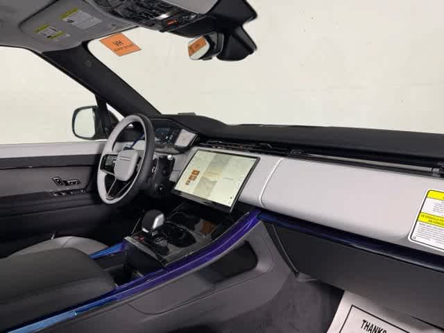New 2026 Borasco Grey Metallic Land Rover Dynamic SE image 23