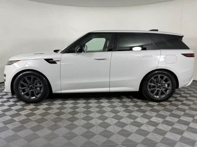 New 2026 Borasco Grey Metallic Land Rover Dynamic SE image 3