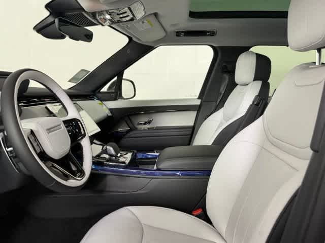 New 2026 Borasco Grey Metallic Land Rover Dynamic SE image 5