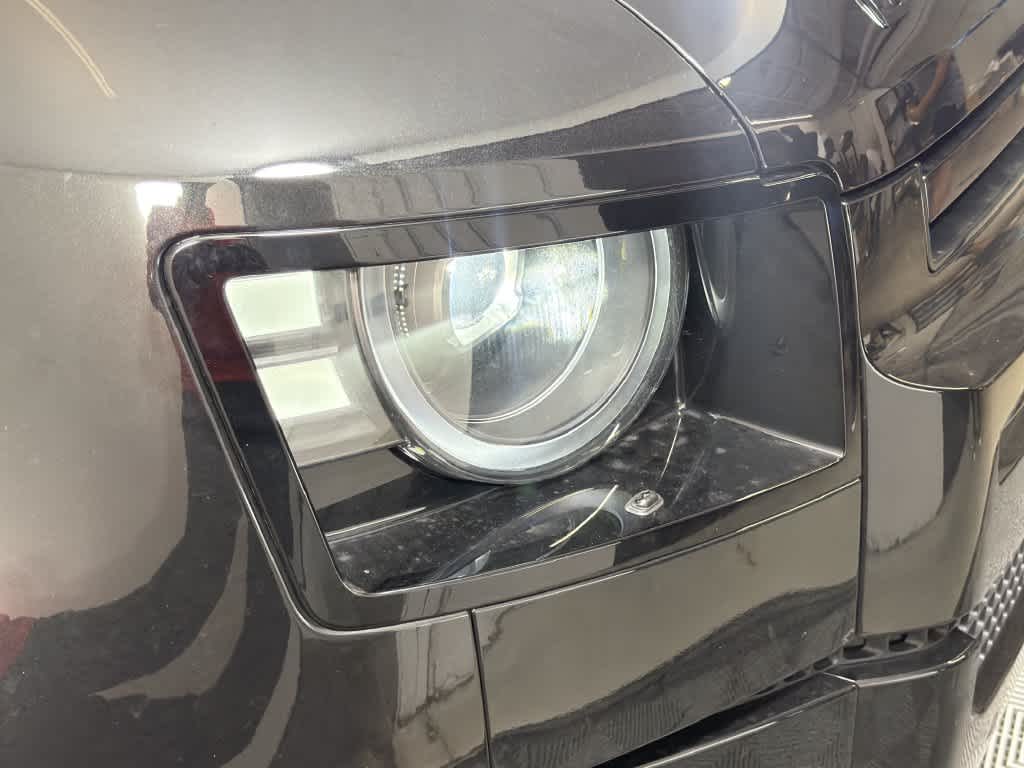 New 2026 Santorini Black Metallic Land Rover X-Dynamic SE image 11