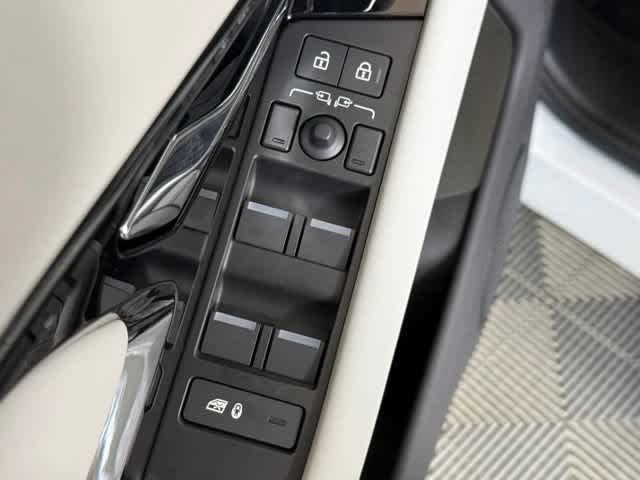 New 2026 Fuji White Land Rover Core S image 25