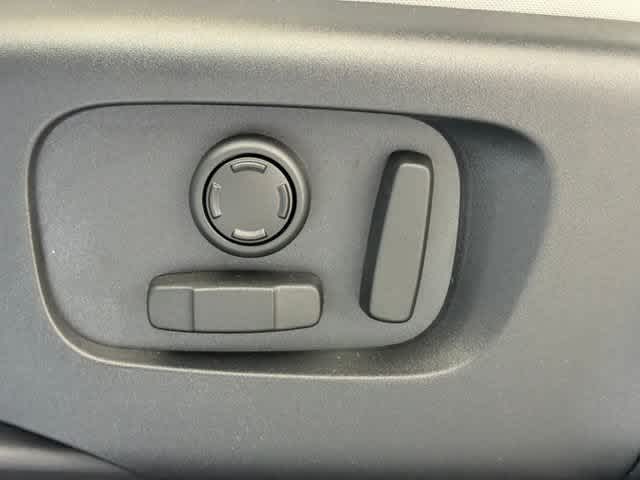 New 2026 Fuji White Land Rover Core S image 27