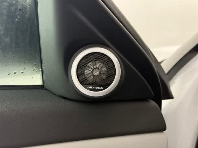 New 2026 Fuji White Land Rover Core S image 26