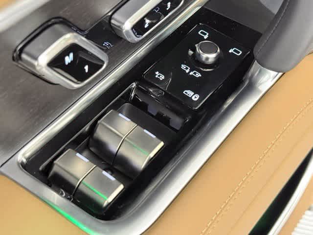 New 2026 Batumi Gold Land Rover SE image 23