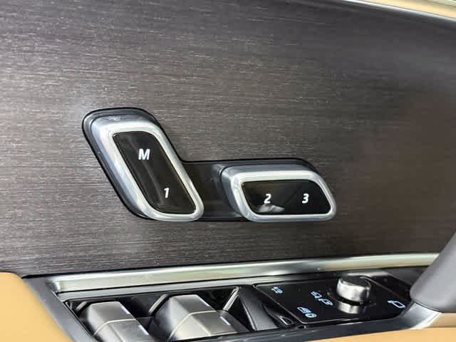 New 2026 Batumi Gold Land Rover SE image 22