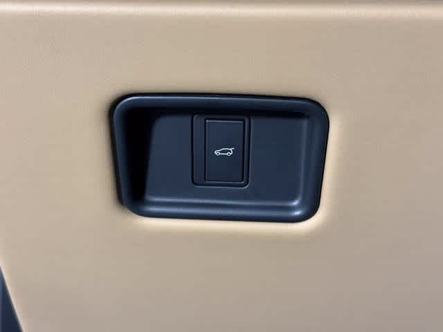 New 2026 Batumi Gold Land Rover SE image 29