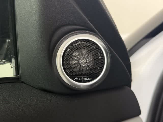 Certified Used 2026 Fuji White Land Rover Core S image 28