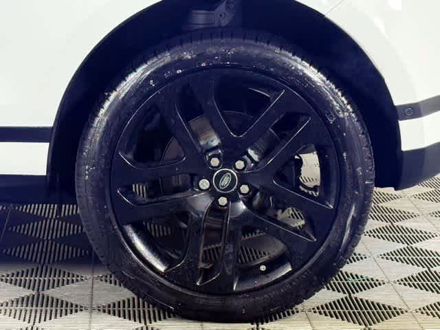 Certified Used 2026 Fuji White Land Rover Core S image 14