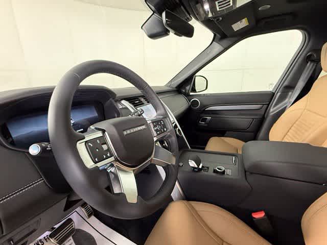 New 2026 Fuji White Land Rover Dynamic SE image 17