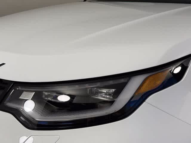 New 2026 Fuji White Land Rover Dynamic SE image 12
