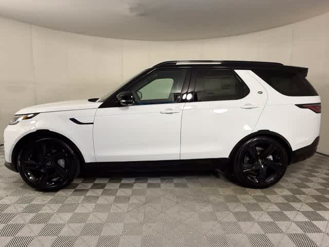 New 2026 Fuji White Land Rover Dynamic SE image 3