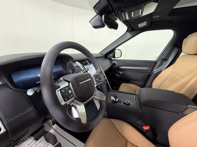 New 2026 Fuji White Land Rover Dynamic SE image 6