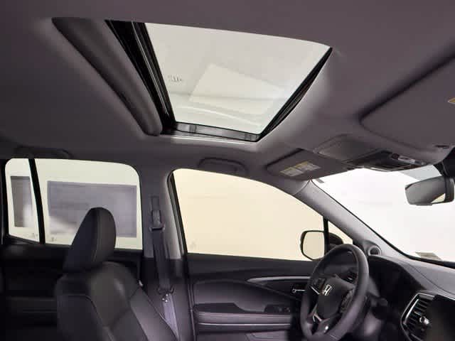 New 2026 Solar Silver Metallic Honda RTL image 64