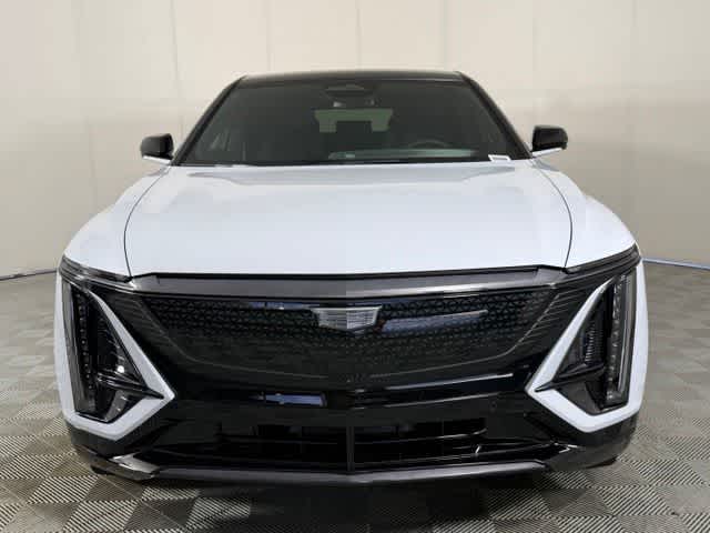 New 2027 Vibrant White Tricoat Cadillac Sport image 11