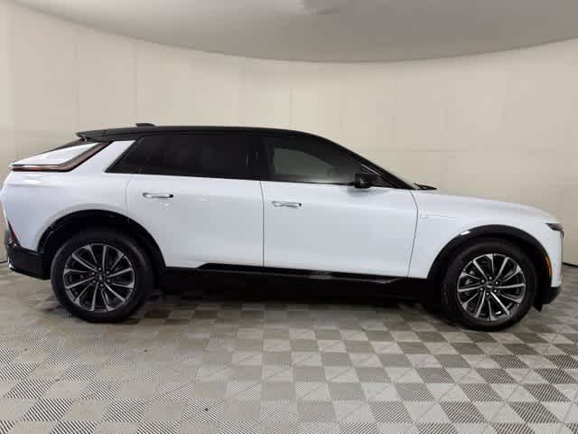 New 2027 Vibrant White Tricoat Cadillac Sport image 9