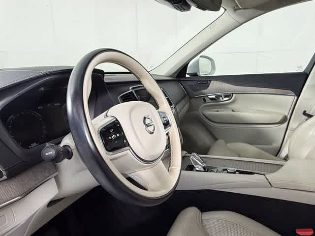 Used 2021  Volvo Inscription image 18