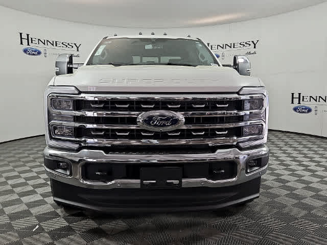 New 2026 Star White Metallic Tri-Coat Ford LARIAT image 3