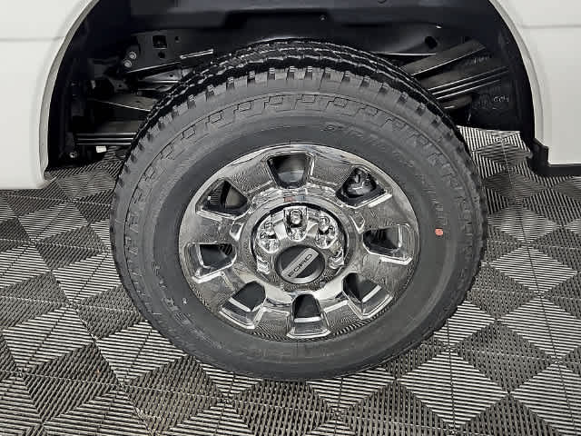 New 2026 Star White Metallic Tri-Coat Ford LARIAT image 8