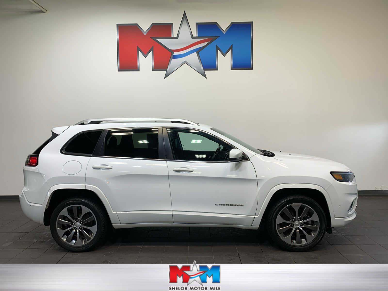 used 2019 Jeep Cherokee car, priced at $26,489