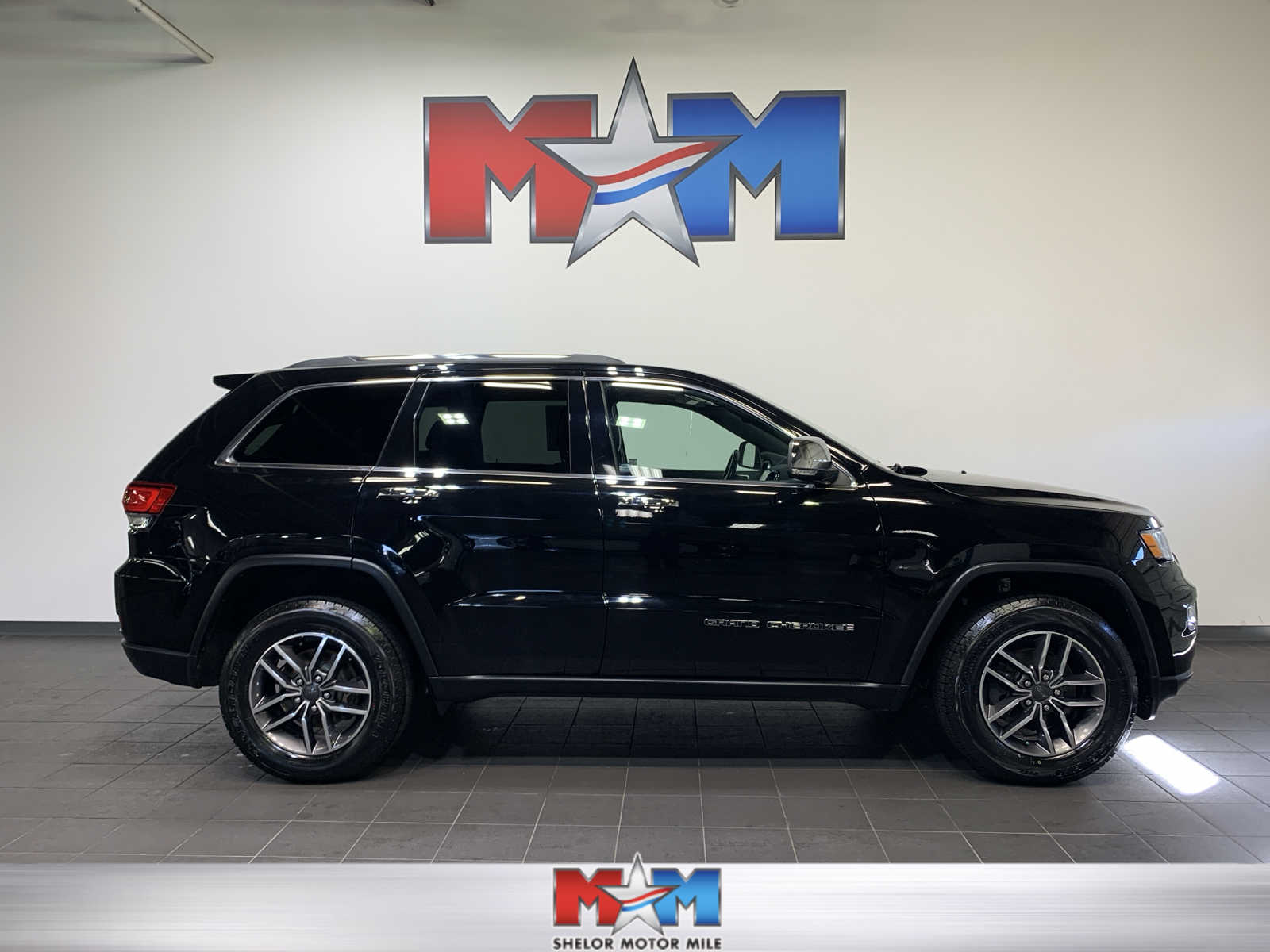 used 2020 Jeep Grand Cherokee car, priced at $28,988