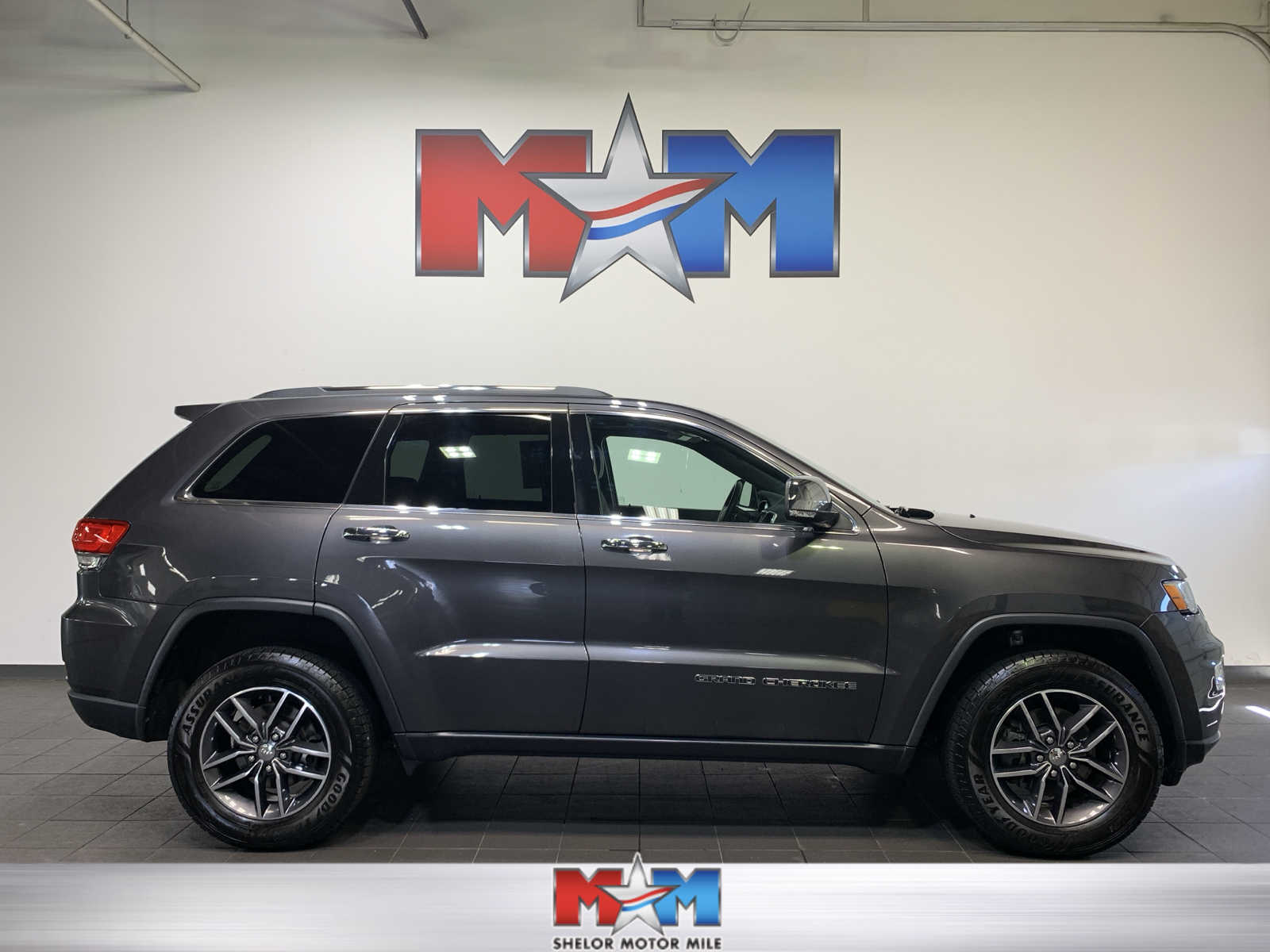 used 2017 Jeep Grand Cherokee car, priced at $22,985