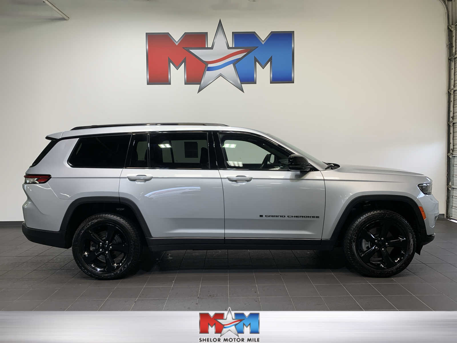 used 2023 Jeep Grand Cherokee L car, priced at $41,485