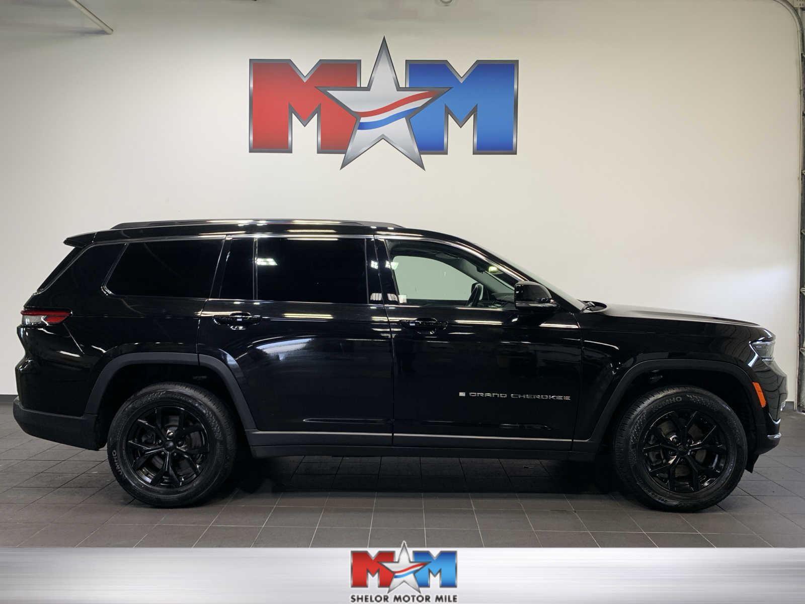 used 2021 Jeep Grand Cherokee L car, priced at $35,984