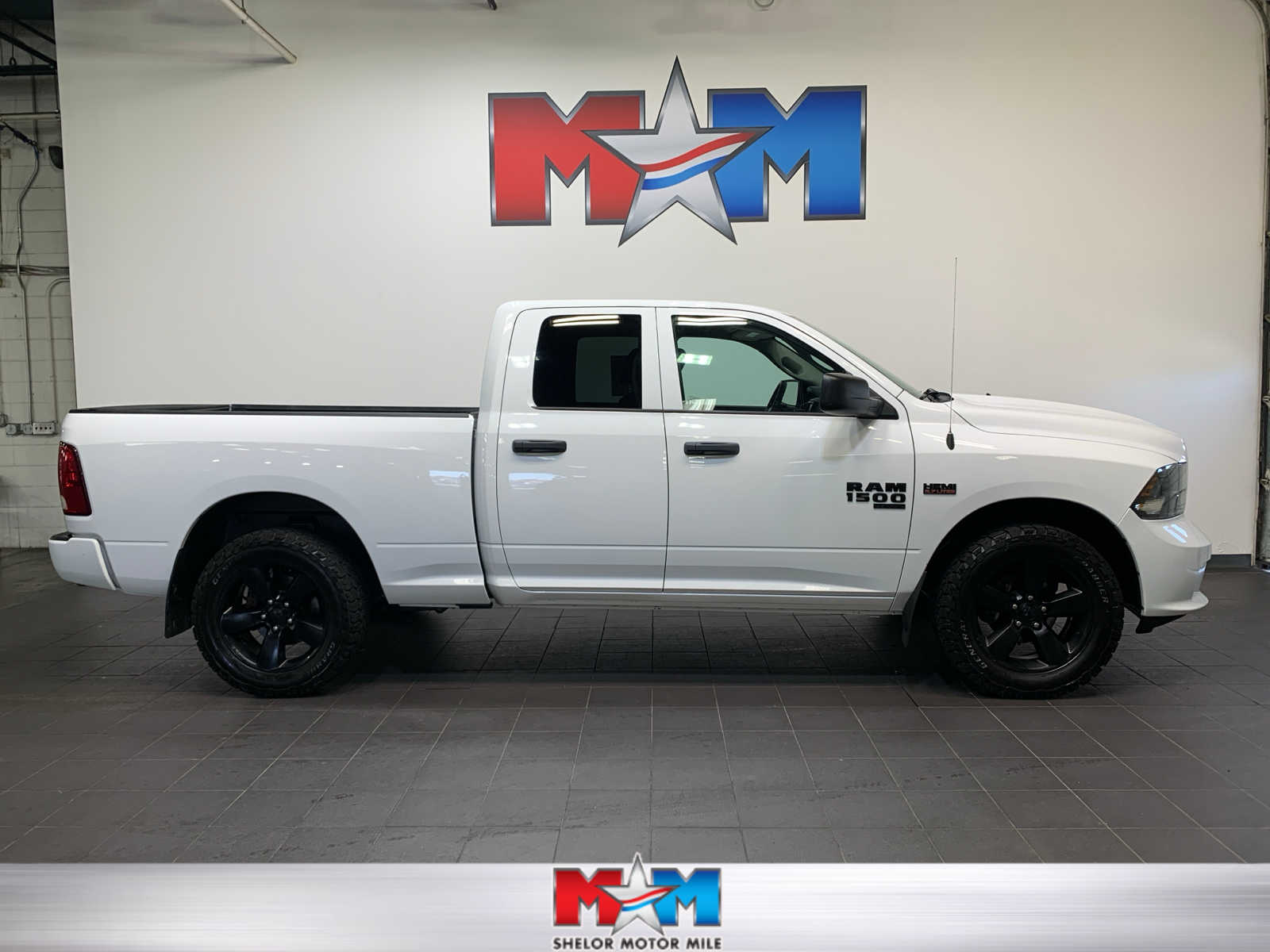 used 2019 Ram 1500 Classic car, priced at $29,987